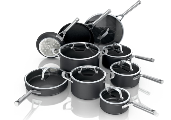 Ninja Cookware, Ninja NeverStick Professional, 16-Piece Pots and Pans Set, Non Stick Frying Pans, Kitchen Essentials, Stock Pot, Sauce Pan, Glass Lids, Saute Pan, All Stovetops, Black, C39900
